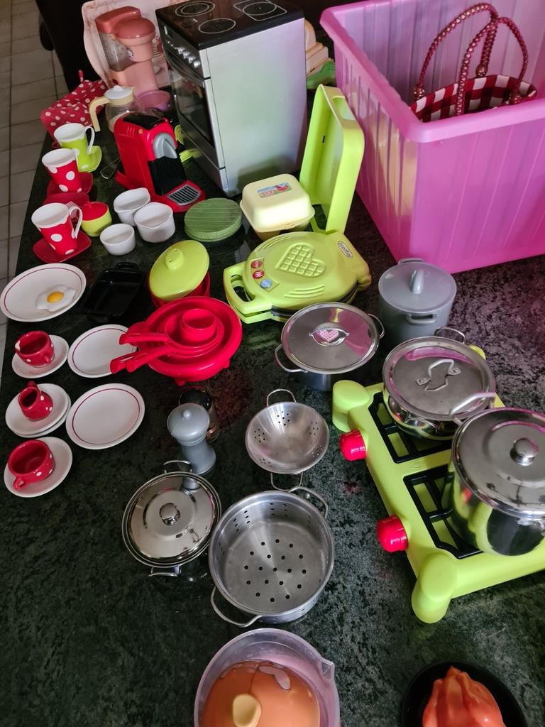 Groot lot keukenmateriaal, Ophalen