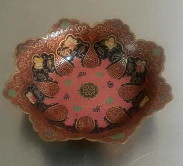 Prachtige metaal cloisonné schaal beschikbaar voor biedingen