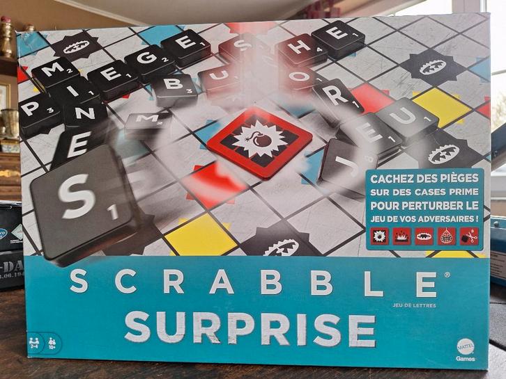 SCRABBLE SURPRISE, Hobby & Loisirs créatifs, Jeux de société | Jeux de plateau, Comme neuf, Trois ou quatre joueurs, Enlèvement ou Envoi