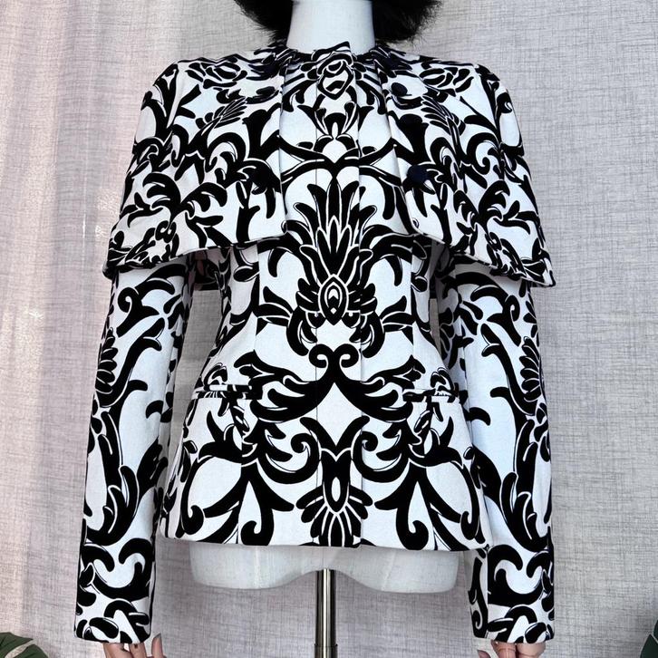 Alexander McQueen blazer - authentiek, Kleding | Dames, Jasjes, Kostuums en Pakken, Zo goed als nieuw, Maat 34 (XS) of kleiner