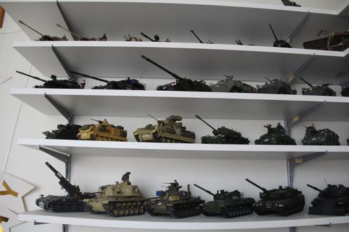 Modelbouw modelbouw tanks en legervoertuigen., Hobby en Vrije tijd, Modelbouw | Overige, Zo goed als nieuw, 1:32 tot 1:50, Ophalen