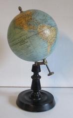 petit globe ancien séparé avec base en bois Forest 134, Antiquités & Art, Curiosités & Brocante, Envoi