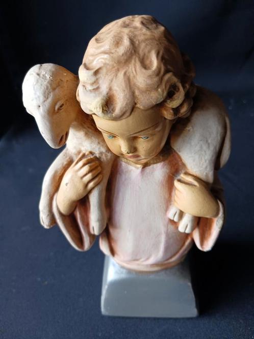 Gipsen heiligebeeld kindje jezus met lam, Antiek en Kunst, Antiek | Religieuze voorwerpen, Ophalen of Verzenden