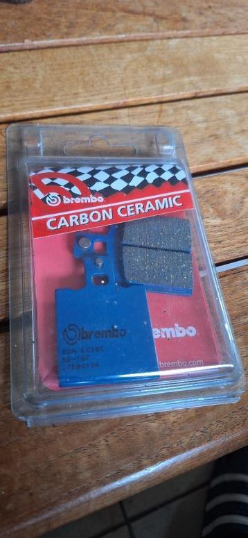 Paar Brembo remblokken motor model 07BB0106. beschikbaar voor biedingen