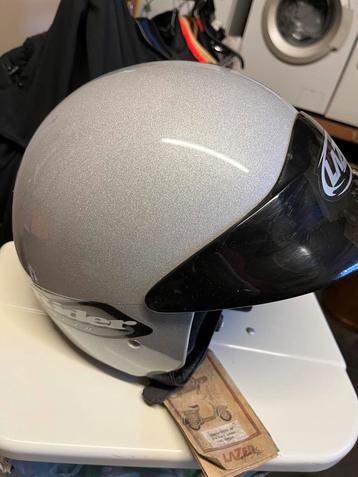 Casque scooter d’exposition 20 €