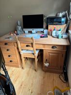 Bureau et chaise., Enlèvement, Bureau