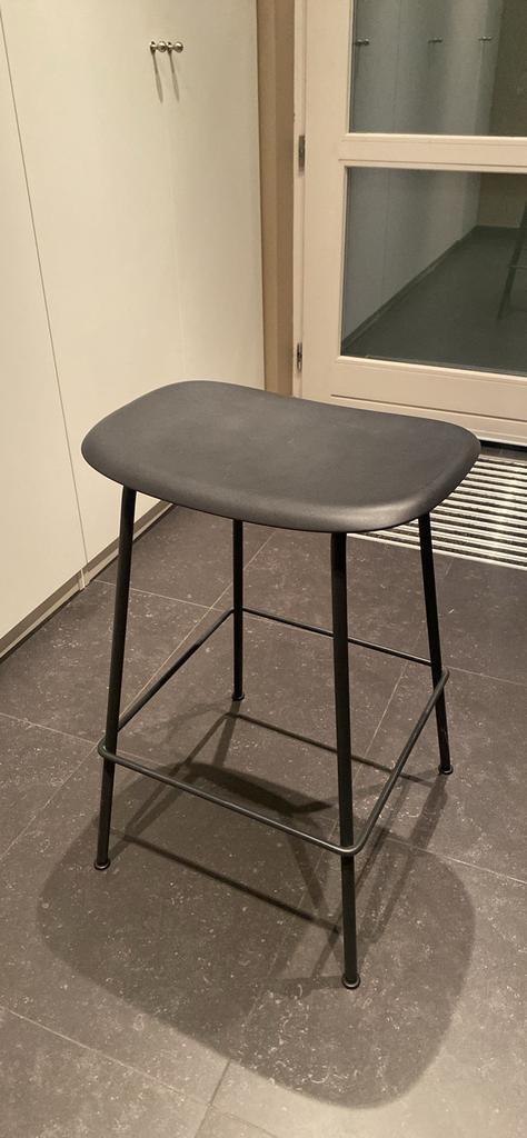Tabouret de bar Muuto, Huis en Inrichting, Barkrukken, Zo goed als nieuw, 2 krukken, Ophalen