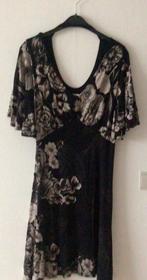 Nog mooie kleding 10€ stuk, Kleding | Dames, Jurken, Ophalen, Gedragen, Maat 42/44 (L)
