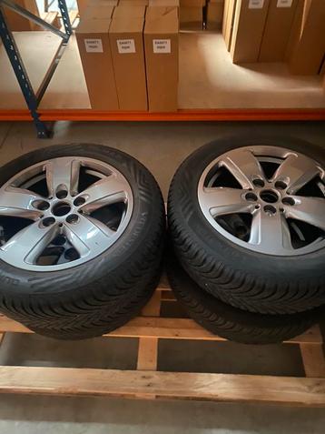 Winterbandenset 16 inch origineel BMW 1 beschikbaar voor biedingen