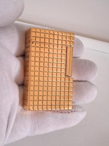Dupont Aansteker L1 18K Verguld Goud Kleur. beschikbaar voor biedingen