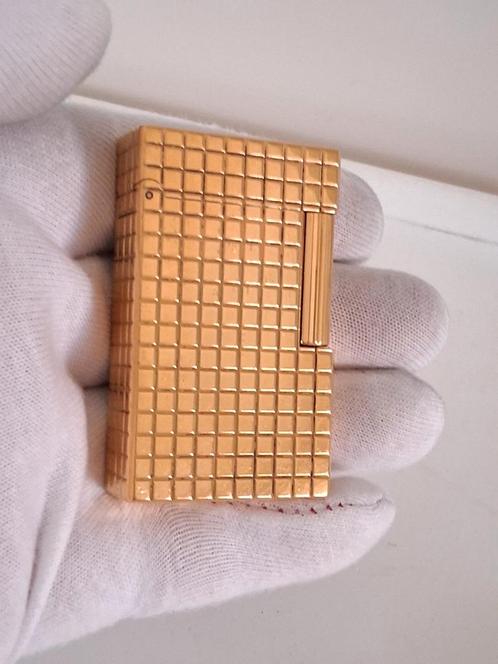 Dupont Aansteker L1 18K Verguld Goud Kleur., Verzamelen, Rookartikelen, Aanstekers en Luciferdoosjes, Gebruikt, Aansteker, Ophalen of Verzenden
