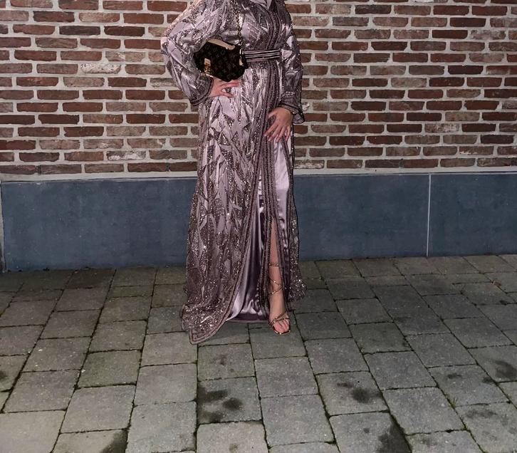 Prachtige takshita handgemaakt bij de naaister zelf, Kleding | Dames, Gelegenheidskleding, Zo goed als nieuw, Maat 36 (S), Ophalen