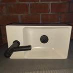 Pombakje voor in toilet (merk Catalano), Ophalen, Nieuw, Steen, Wastafel