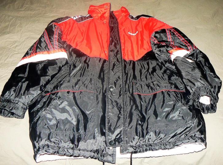 Veste diadora 20 euros, Kleding | Heren, Sportkleding, Gedragen, Voetbal, Maat 52/54 (L), Rood, Ophalen of Verzenden