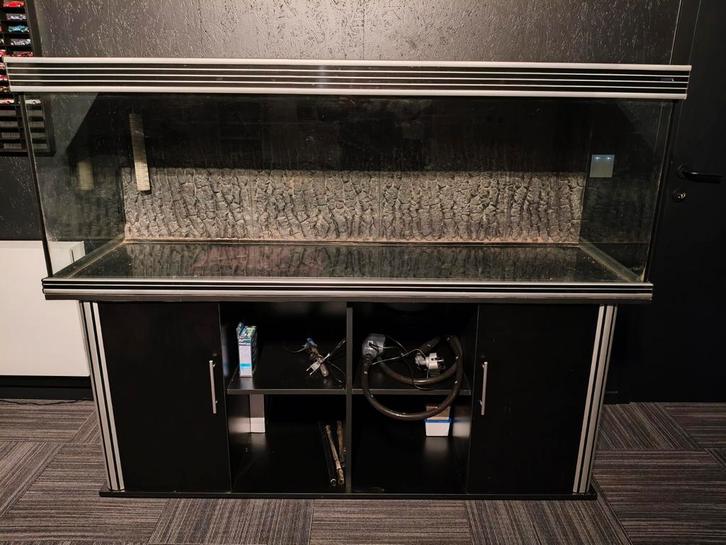 Aquarium (+-650l), Animaux & Accessoires, Poissons | Aquariums & Accessoires, Enlèvement