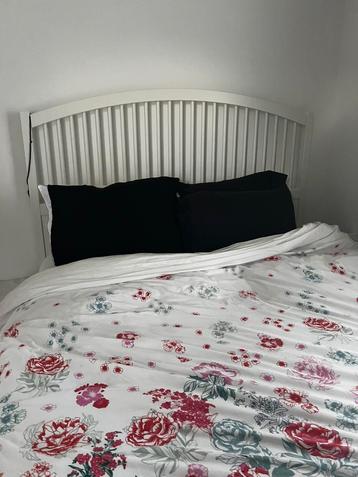 Ikea bed 16*200 beschikbaar voor biedingen