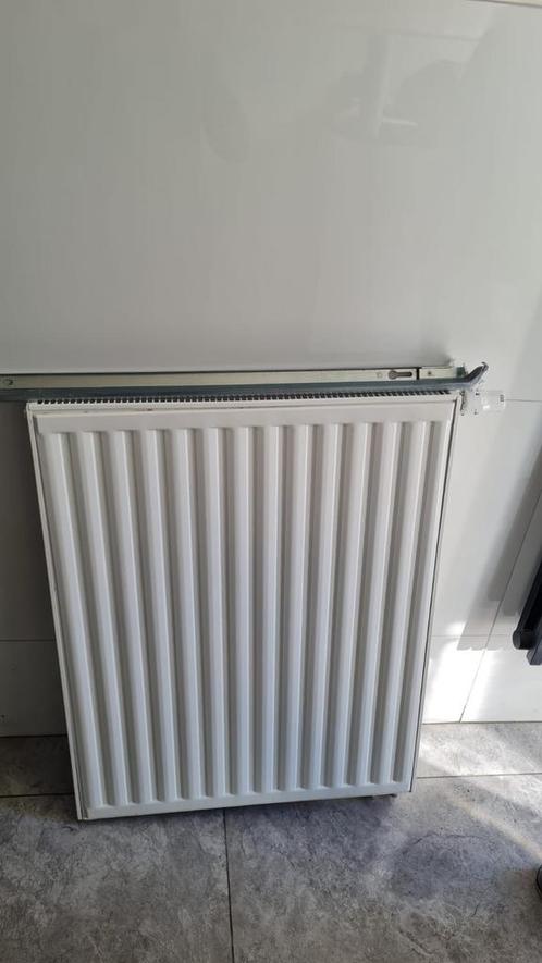 Radiateur, Doe-het-zelf en Bouw, Verwarming en Radiatoren, Zo goed als nieuw, Radiator, Ophalen of Verzenden
