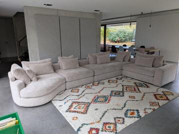 Luxe zetel beschikbaar voor biedingen