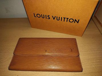 Louis Vuitton Epi porte trésor Trifold wallet beschikbaar voor biedingen