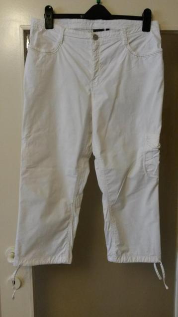 Witte broek volledig nieuw disponible aux enchères