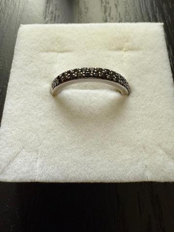 Ring Ti Sento zilver 925 met zwarte steentjes beschikbaar voor biedingen