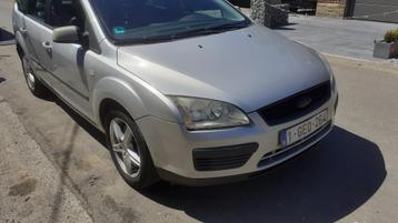 A vendre Ford Focus 1,8 TDci, Autos, Focus, Argent ou Gris, Achat, Boîte manuelle