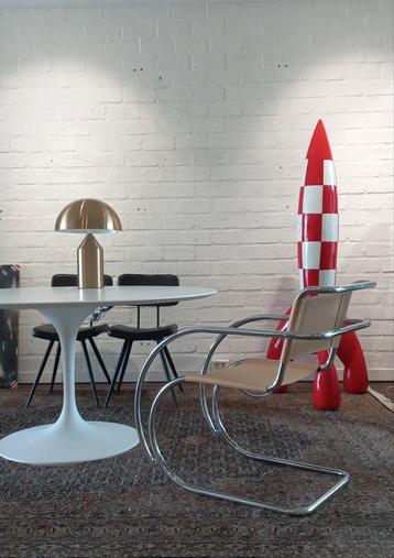 Tulipe in outdoors tafels eero saarinen stoelen tulipe  beschikbaar voor biedingen