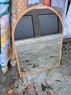 Mooie spiegel op houten plaat, Ophalen, Zo goed als nieuw, Minder dan 100 cm, Overige vormen