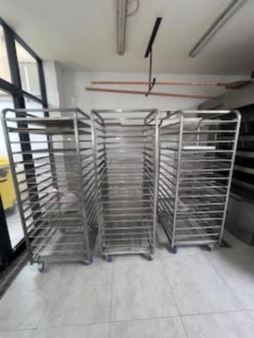  2 échelles boulangerie beschikbaar voor biedingen