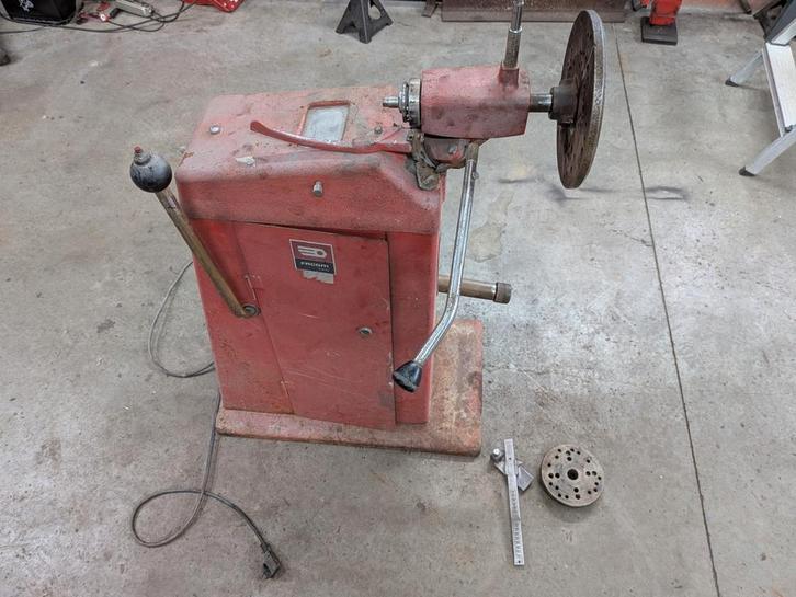 Facom U45 banden balanceermachine, Auto-onderdelen, Banden en Velgen, Band(en), Ophalen