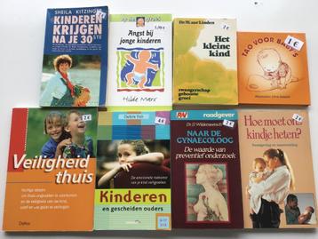 11 boeken over zwangerschap en opvoeding beschikbaar voor biedingen