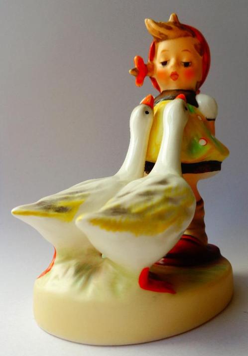 M I Hummel n : 47 3/0 -Goose Girl-TMK-7 -10 ¾ cm. Comme neu, Collections, Statues & Figurines, Comme neuf, Hummel, Envoi