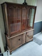 Antieke vitrinekast met sleutels., Huis en Inrichting, Ophalen, 100 tot 150 cm, Glas, 150 tot 200 cm