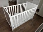 Babybed, Kinderen en Baby's, Kinderkamer | Bedden, Ophalen, Gebruikt, Minder dan 140 cm, Matras