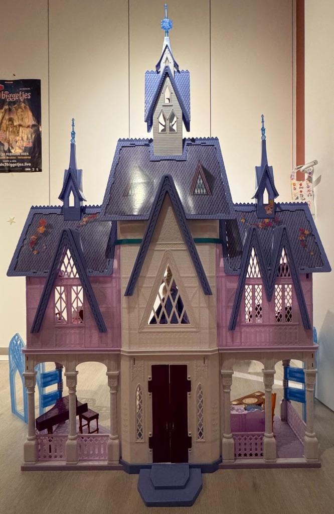 Frozen 2 Arendelle kasteel, Kinderen en Baby's, Speelgoed | Poppenhuizen, Gebruikt, Poppenhuis, Ophalen