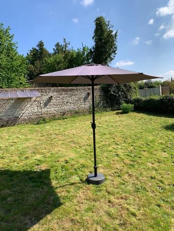 Aluminium parasol van 300 cm beschikbaar voor biedingen