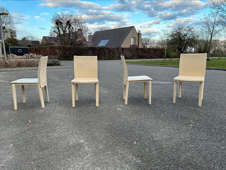 Italiaanse lederen stoelen Arper Italië, Huis en Inrichting, Stoelen, Gebruikt, Vier, Leer, Wit, Ophalen