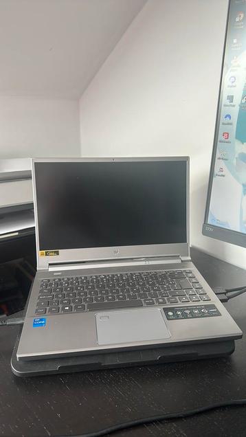 Acer Predator Triton 300 SE (scherm moet vervangen worden) beschikbaar voor biedingen