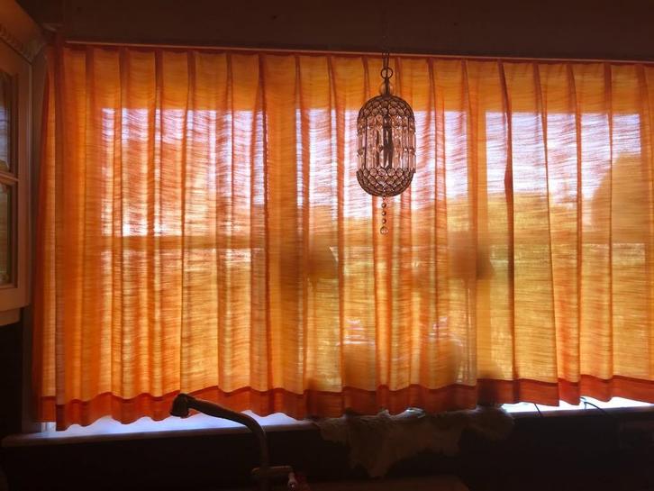 PRACHTIGE MOOIE ORANJE EFFEN GORDIJNEN, Huis en Inrichting, Stoffering | Gordijnen en Lamellen, Ophalen