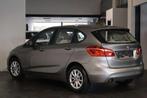 BMW 2 Serie Tourer 216 216d ACTIVE Navi CruiseC ParkS Leder, Auto's, 116 pk, Beige, 5 deurs, 3 cilinders