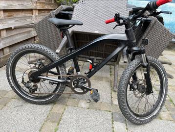BMW fiets 24 inch Hydraulisch remschijven beschikbaar voor biedingen