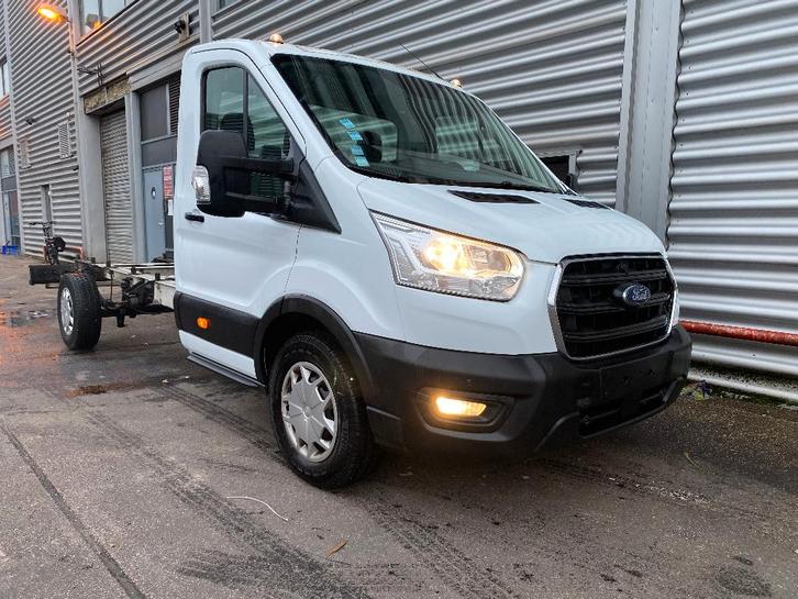 Ford Transit Chassis Cabine, 1800KG, Euro 6, Takelwagen?, Auto's, Bestelwagens en Lichte vracht, Particulier, ABS, Achteruitrijcamera