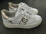 Witte Sneakers nero giardini, Kleding | Dames, Schoenen, Ophalen, Wit, Zo goed als nieuw, Sneakers