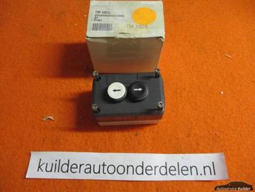 Drukknopschakelaar laadklep intertruck TM5925 2 knops beschikbaar voor biedingen