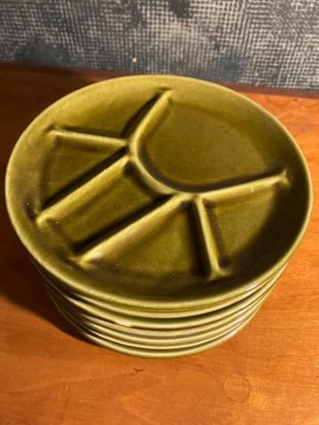 7 Groene  fondueborden Saint Amand France beschikbaar voor biedingen