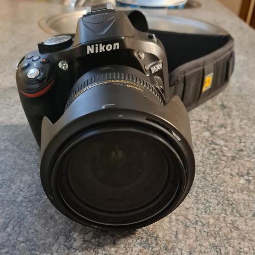 Nikon D5300 met 18-200 lens en toebehoren, TV, Hi-fi & Vidéo, Appareils photo numériques, Comme neuf, Nikon, Enlèvement ou Envoi