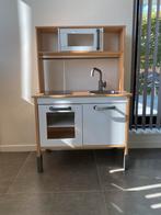 Keuken ikea met toebehoren en houten popbedje, Kinderen en Baby's, Ophalen, Zo goed als nieuw