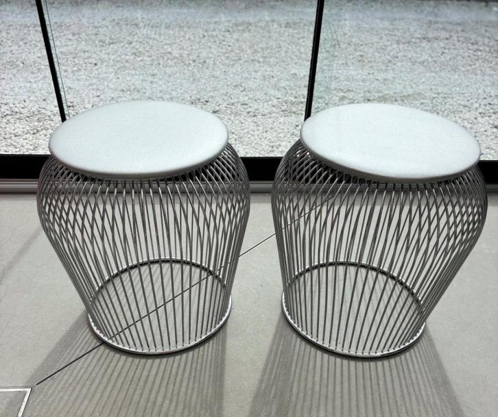 2 vintage design kruk / decoratie, Huis en Inrichting, Krukjes, Zo goed als nieuw, Staal, Ophalen