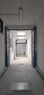 Un dépôt à louer, Immo, Garages & Places de parking, Bruxelles