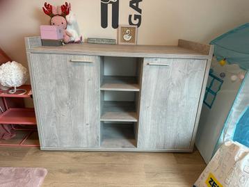 Commode beschikbaar voor biedingen